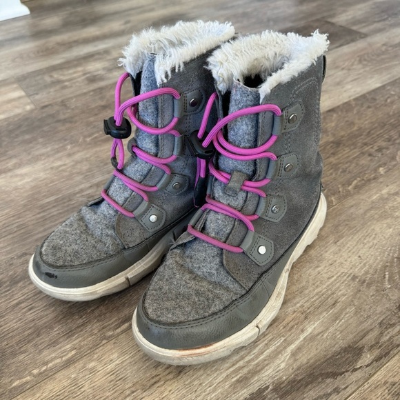 SOREL Youth Whitney II Joan Lace Boots - Felt Fabric and Colorful Laces - Picture 4 of 13
